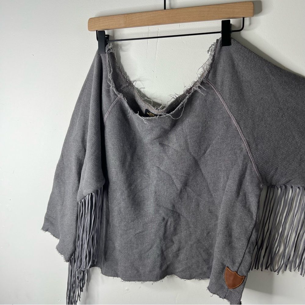 Hollywood Trading Company Gray Fringe Raw Hem Sweatshirt Large - Picture 2 of 12